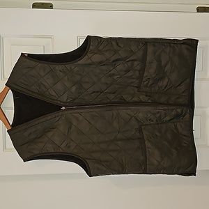 Olive Barbour quilted vest with fleece lining